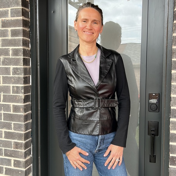 Teenflo leather 🔥and viscose 🔥belted blazer - Picture 1 of 9